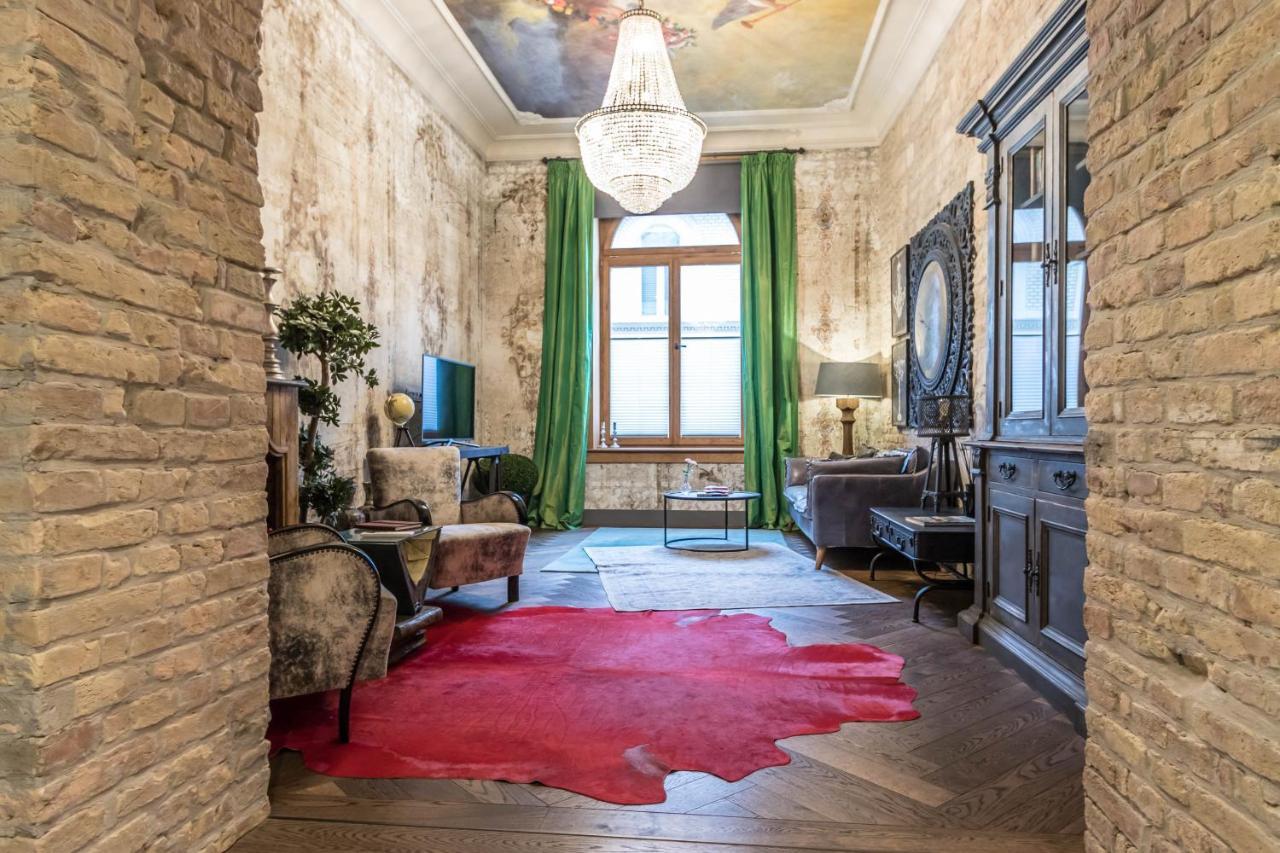 Castle Downtown Apartment Budapest Ngoại thất bức ảnh