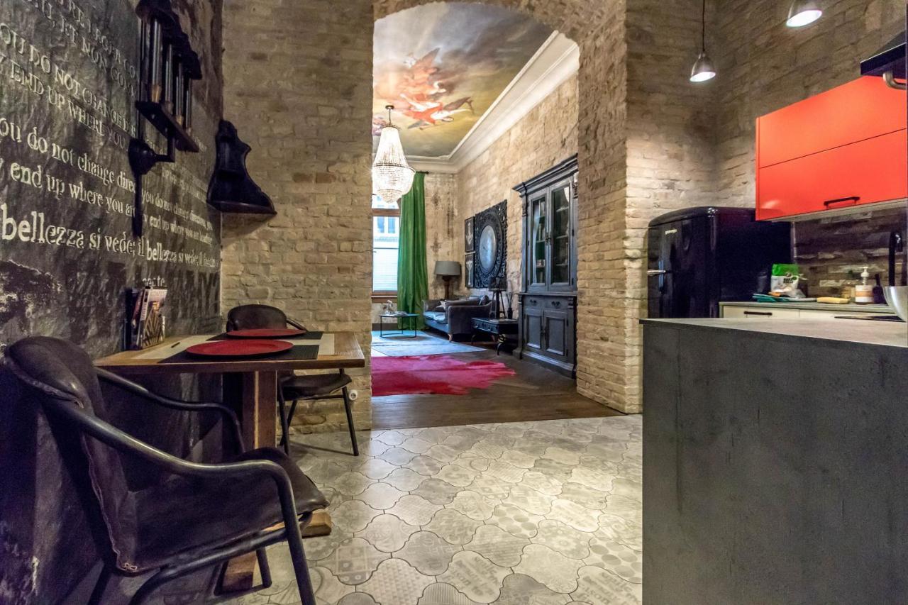 Castle Downtown Apartment Budapest Ngoại thất bức ảnh
